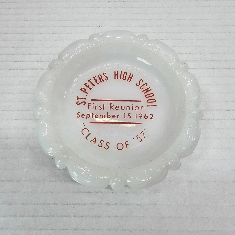 VTG St. Peters High School Milk Glass Ashtray Class of 1957 Reunion 1962 (5Year)